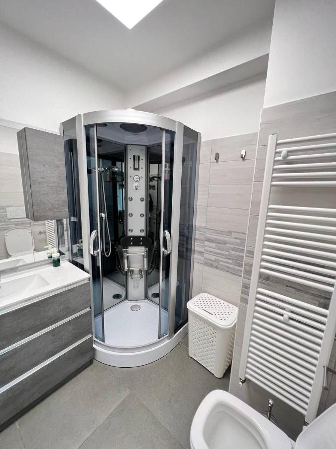 شقة Modern Loft Center Of Turin + Jacuzzi 30M Metro كولّينيو المظهر الخارجي الصورة
